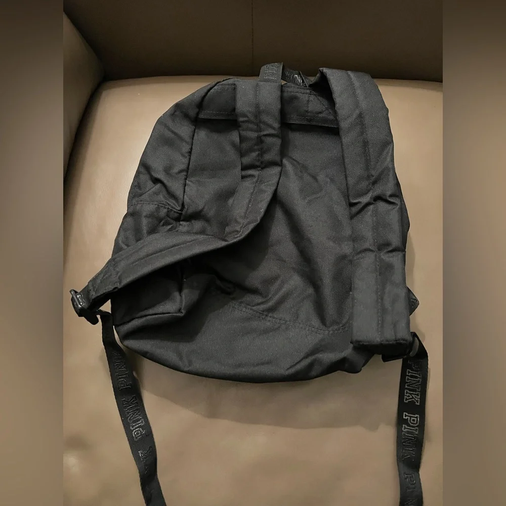 PINK 💕Victoria's Secret Black 🖤Small Backpack w/Logo & Exclusive Pins Details - Picture 9 of 16